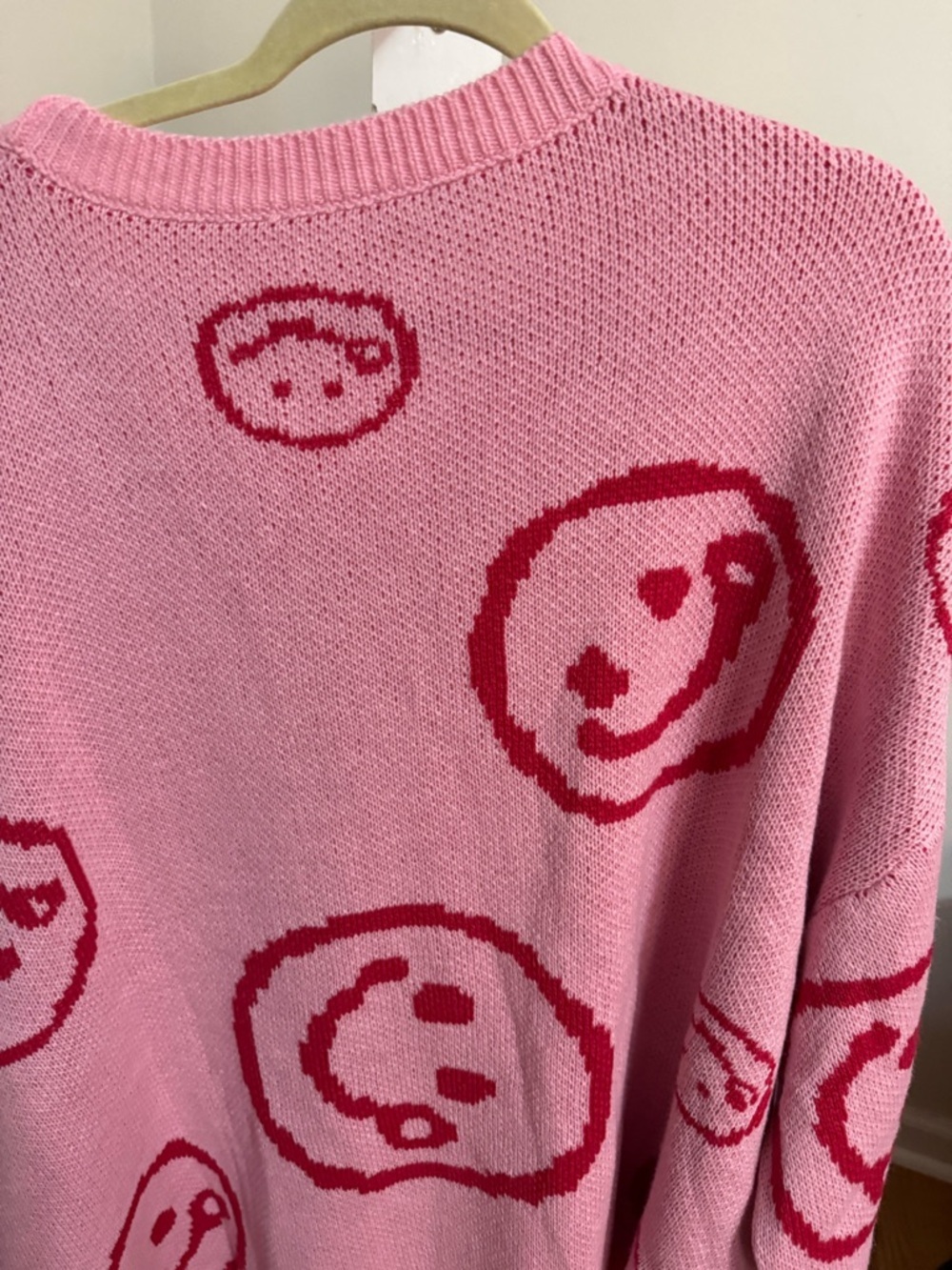 NWT Bloomchic Smiley Face Sweater - Picture 7 of 9